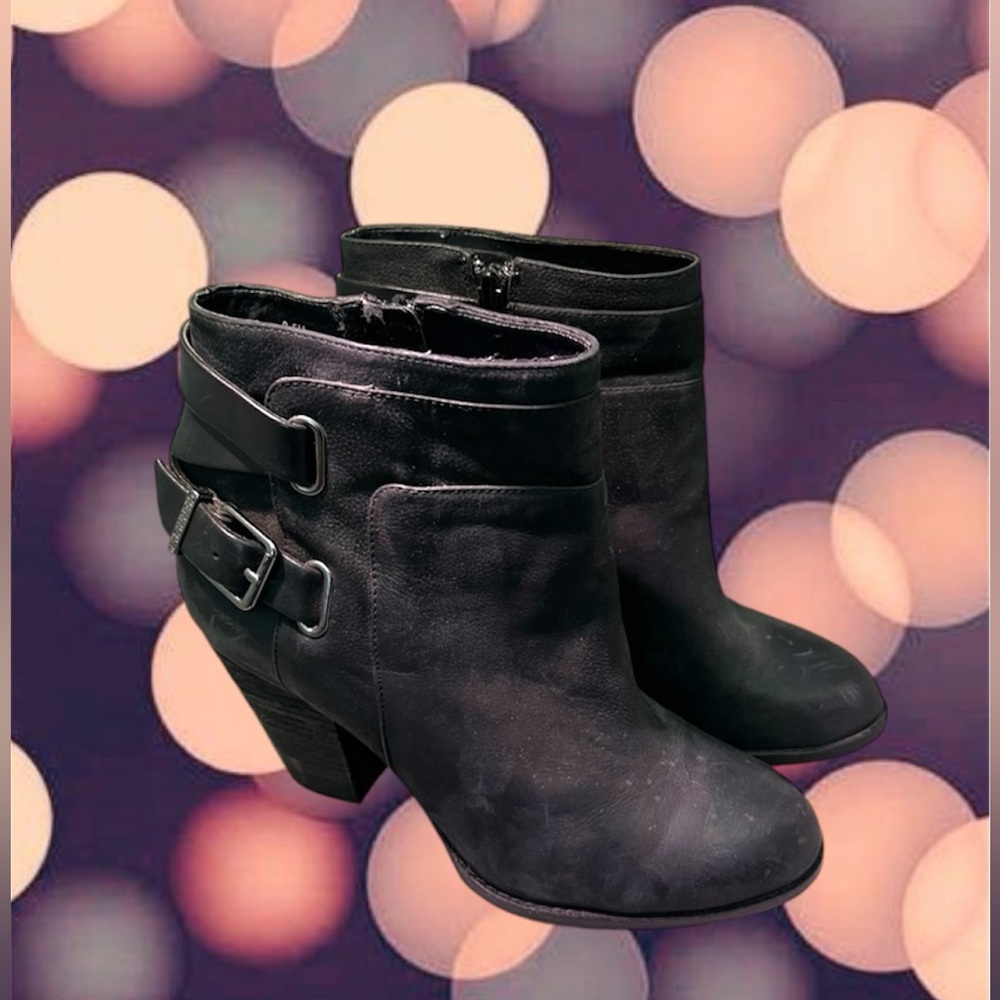 Gianni Bini Black leather Boots Size 9.5 w/ Decor Straps